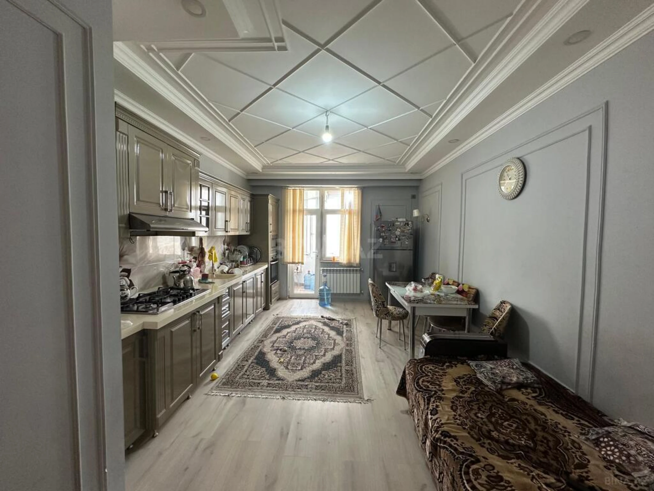 Satılır 4 otaqlı mənzil 150 m²