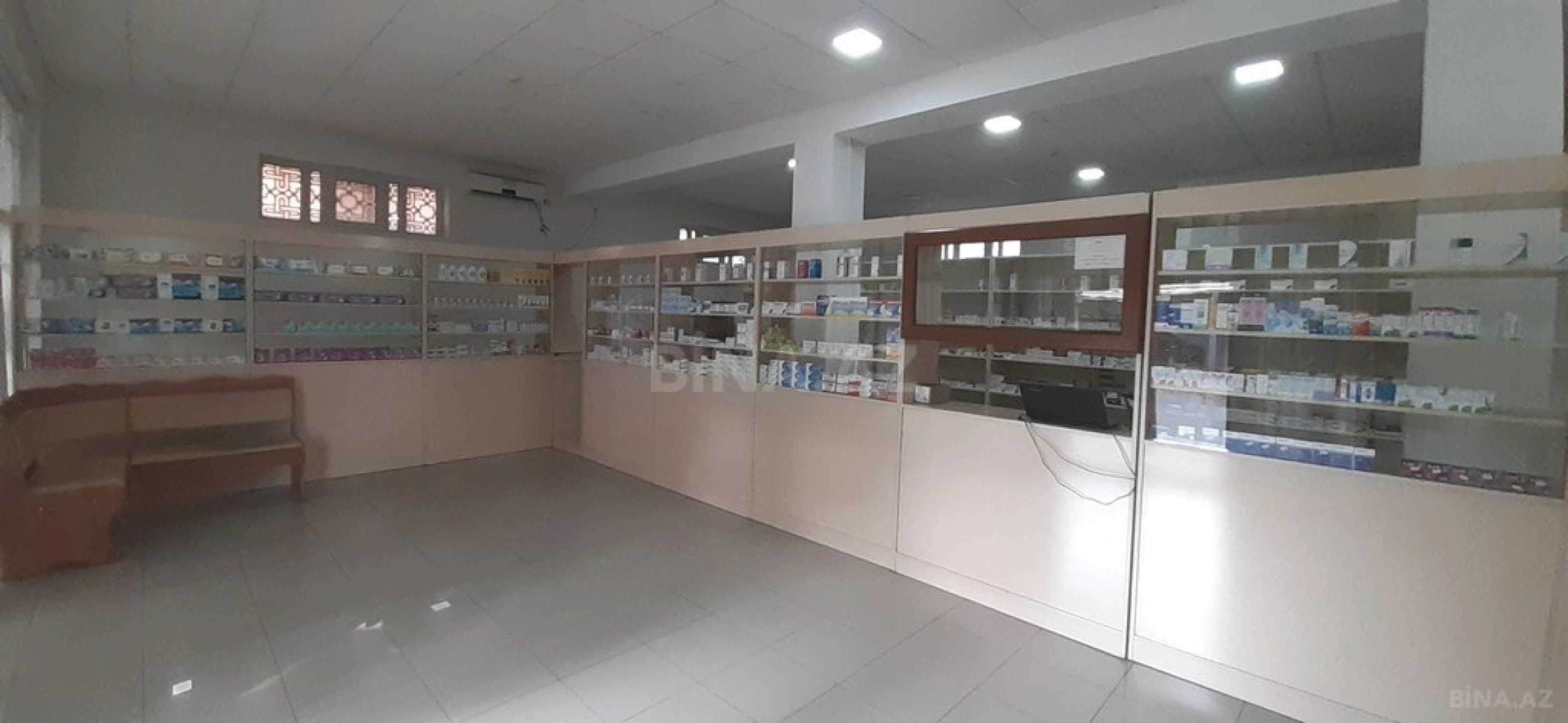 Satılır obyekt 300 m²