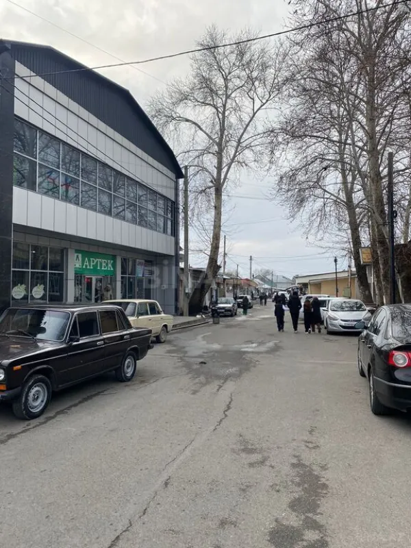 Satılır obyekt 300 m²