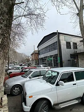 Satılır obyekt 300 m²