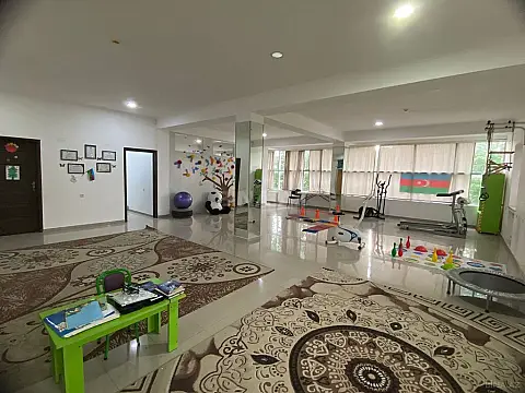 Satılır obyekt 300 m²