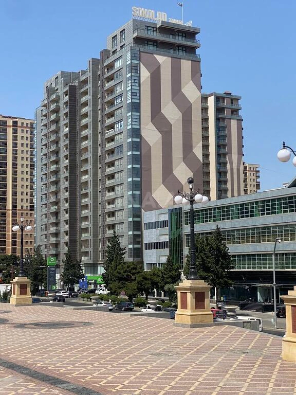 Satılır 3 otaqlı mənzil 104 m²