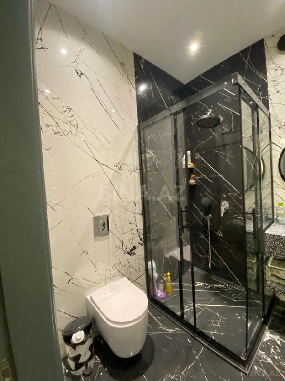 Satılır 3 otaqlı mənzil 104 m²