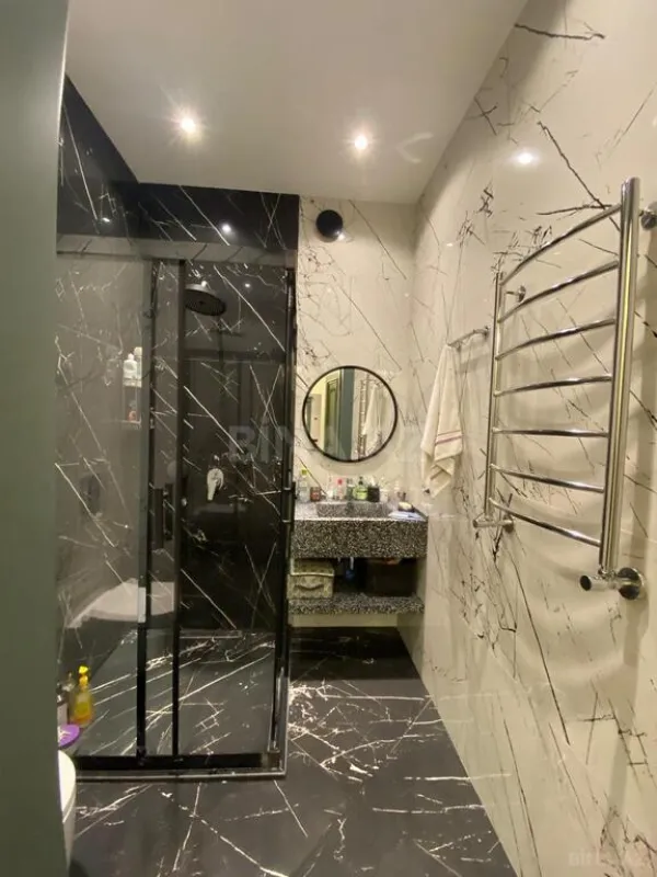 Satılır 3 otaqlı mənzil 104 m²