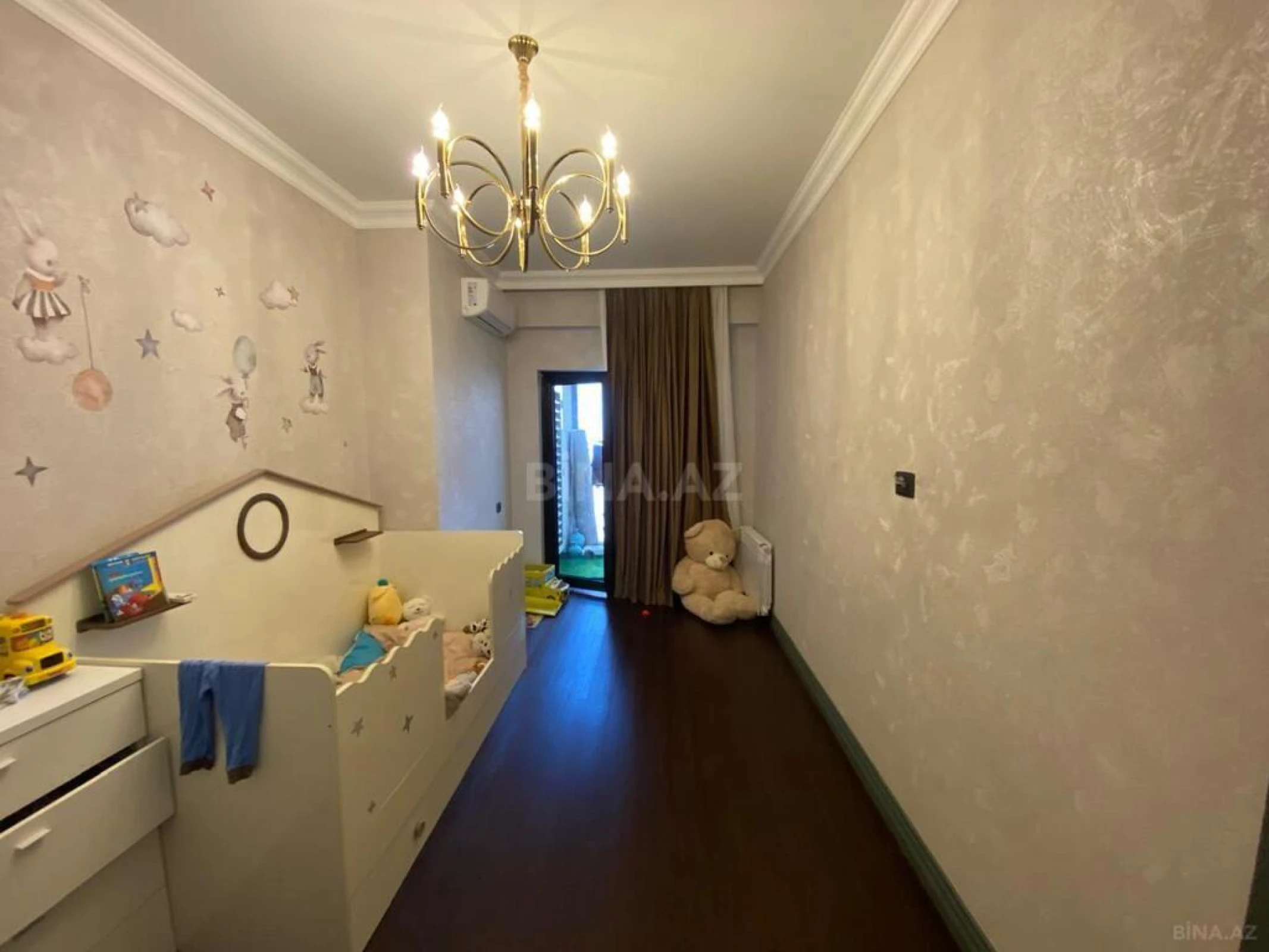 Satılır 3 otaqlı mənzil 104 m²