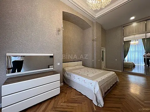 Kirayə verilir 4 otaqlı mənzil 200 m²