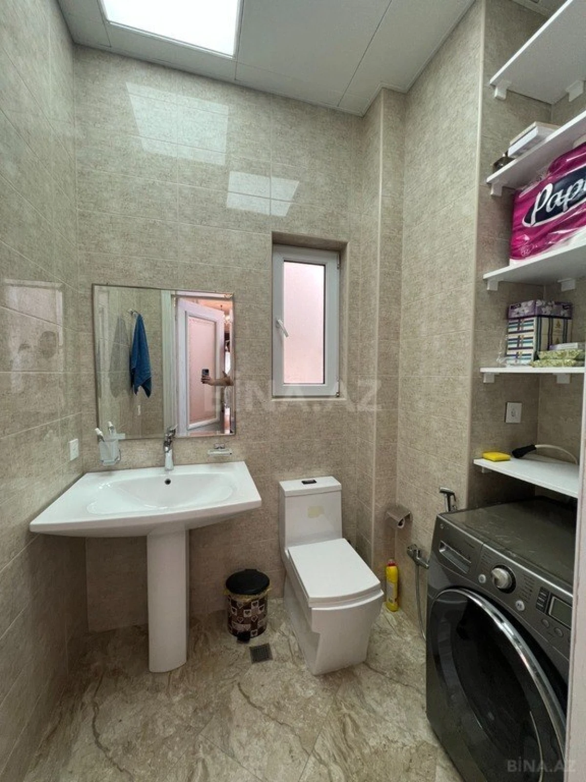 Kirayə verilir 4 otaqlı mənzil 200 m²