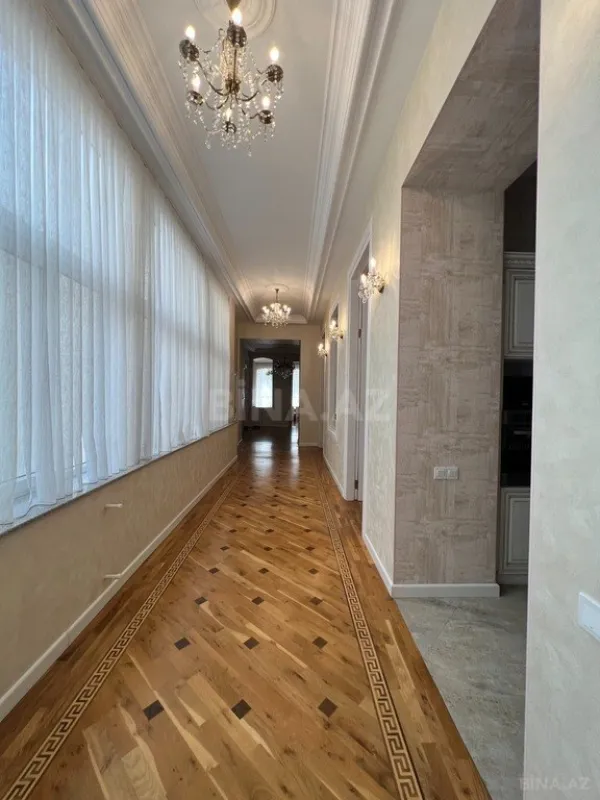 Kirayə verilir 4 otaqlı mənzil 200 m²