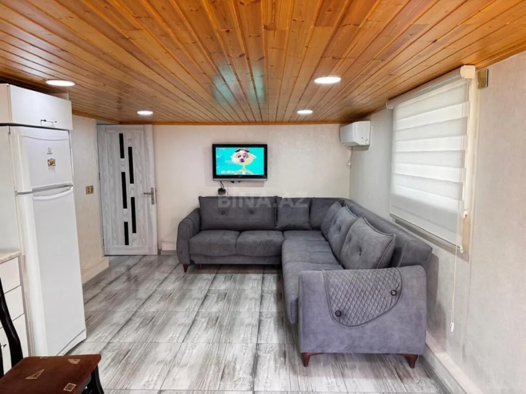 Satılır 6 otaqlı həyət evi 200 m²