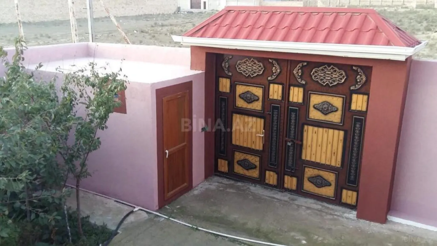 Satılır 6 otaqlı həyət evi 200 m²