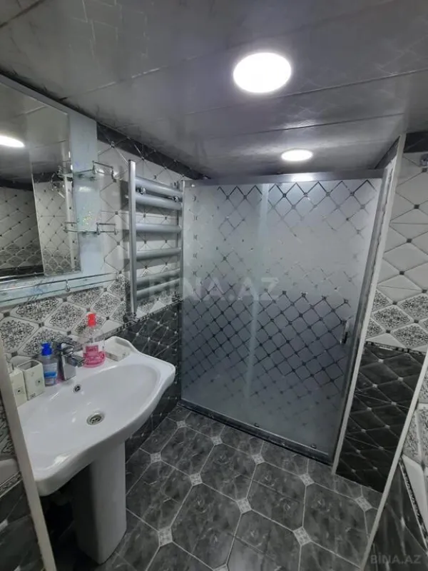 Satılır 6 otaqlı həyət evi 200 m²