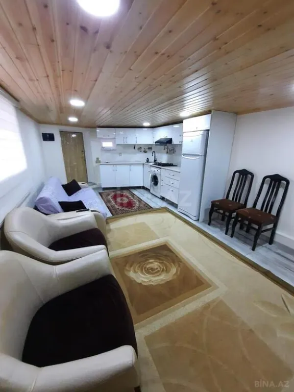 Satılır 6 otaqlı həyət evi 200 m²