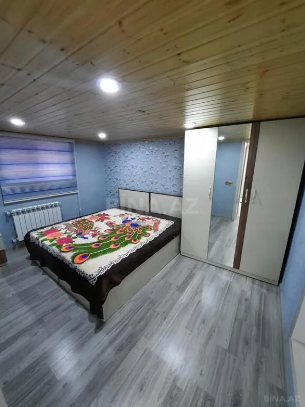 Satılır 6 otaqlı həyət evi 200 m²