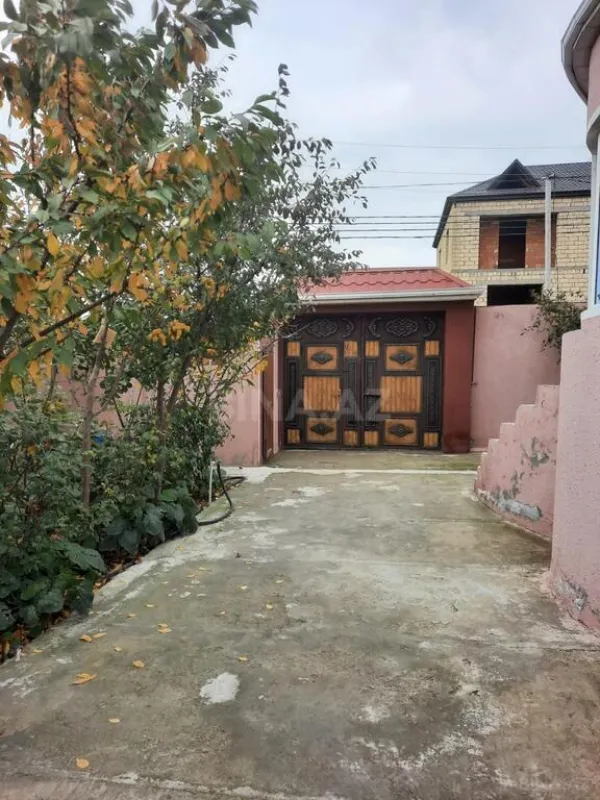 Satılır 6 otaqlı həyət evi 200 m²