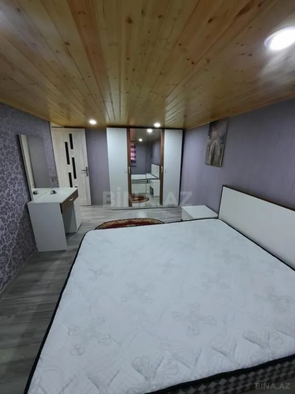 Satılır 6 otaqlı həyət evi 200 m²