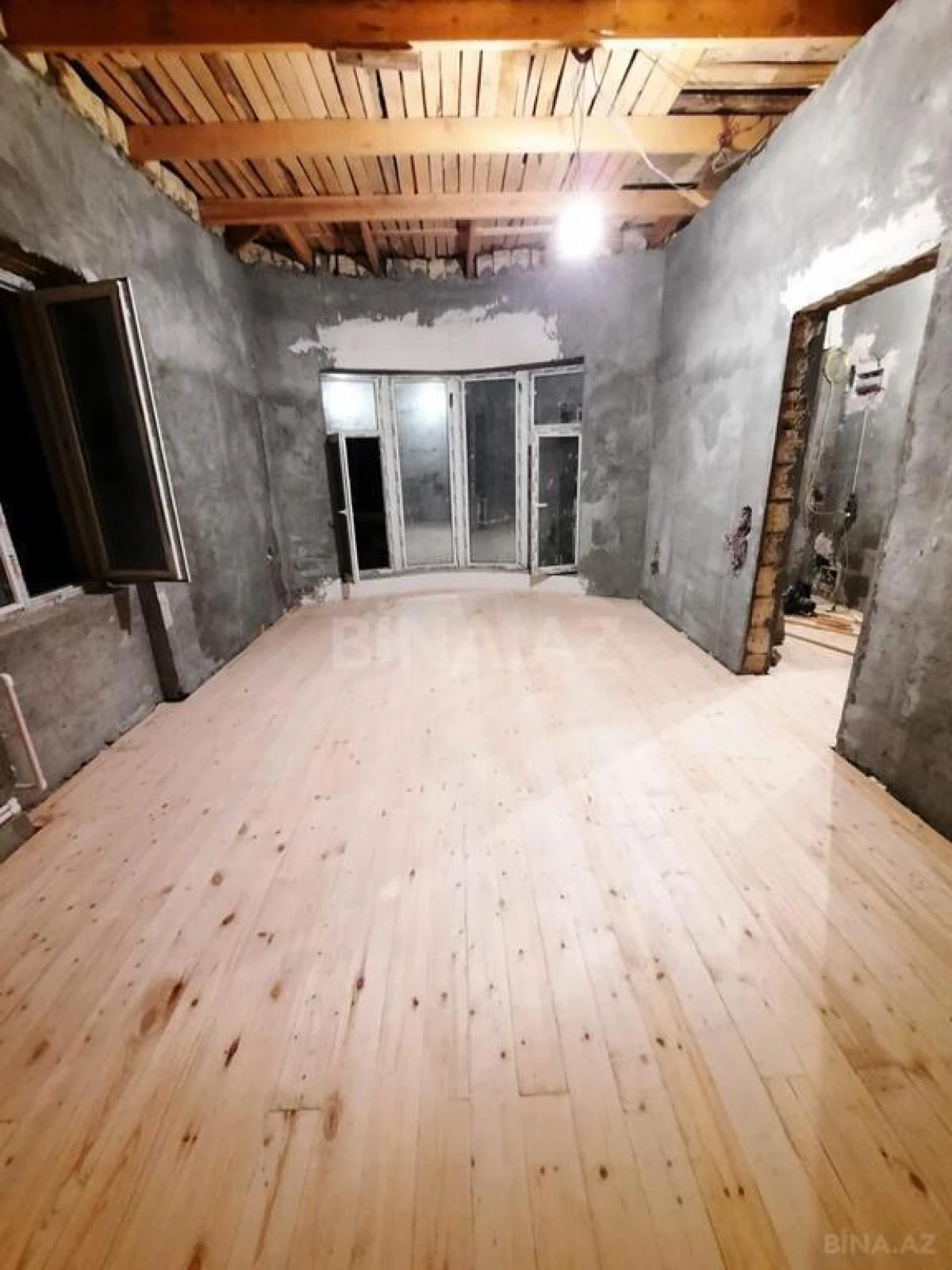 Satılır 6 otaqlı həyət evi 200 m²