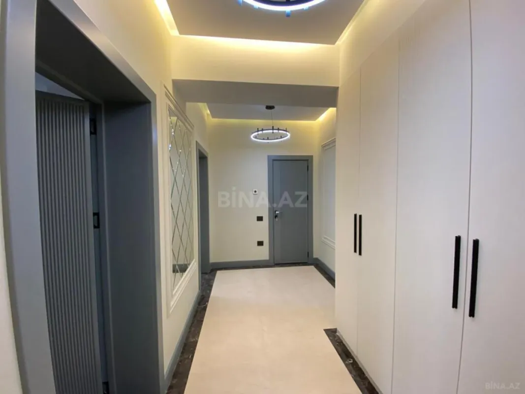 Satılır 2 otaqlı mənzil 84 m²