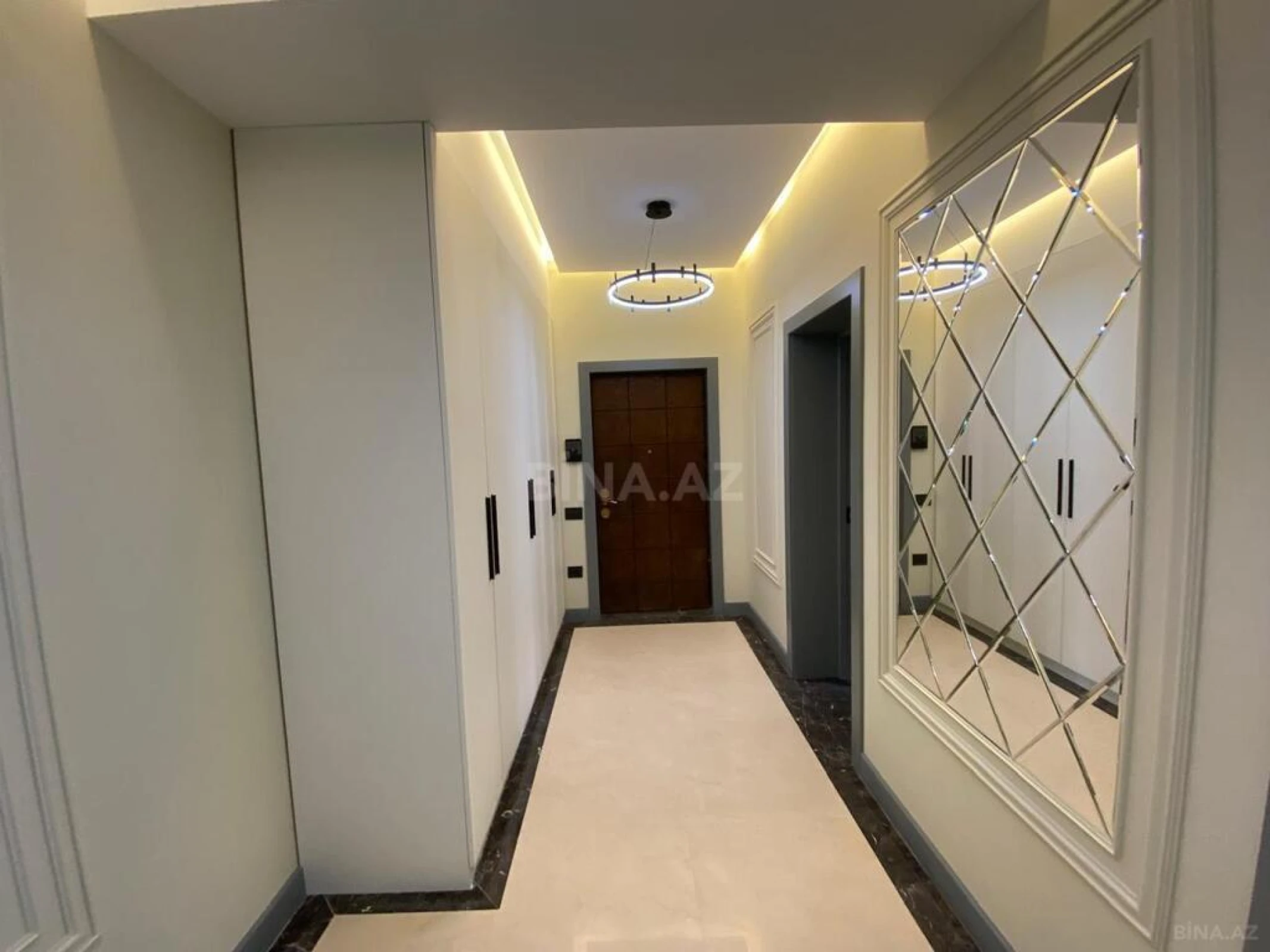 Satılır 2 otaqlı mənzil 84 m²