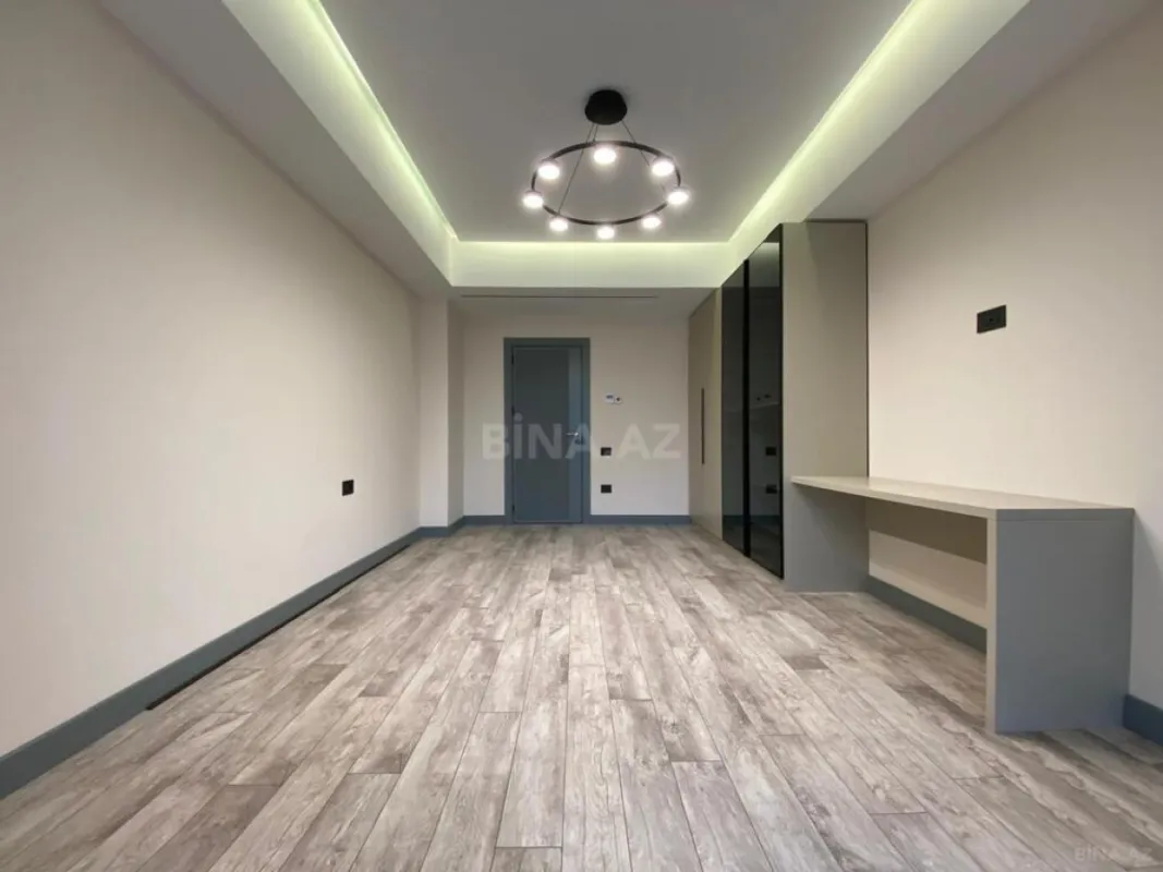 Satılır 2 otaqlı mənzil 84 m²
