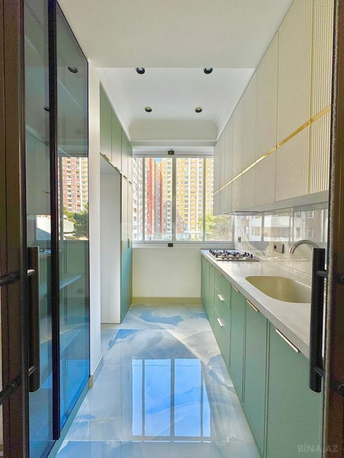 Satılır 3 otaqlı mənzil 70 m²