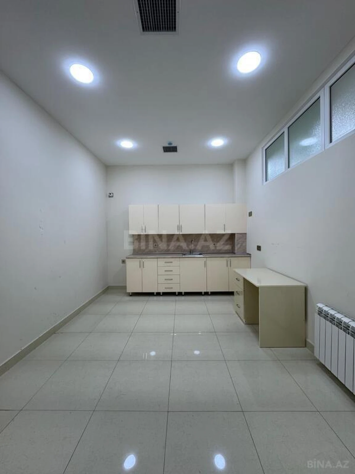 Kirayə verilir 7 otaqlı ofis 170 m²