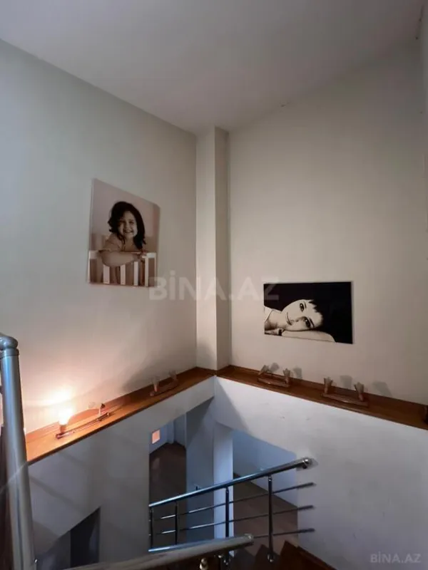 Satılır 6 otaqlı mənzil 432 m²