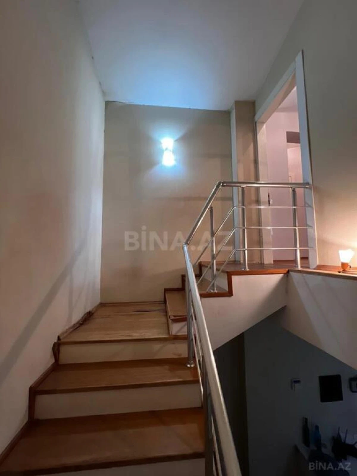 Satılır 6 otaqlı mənzil 432 m²