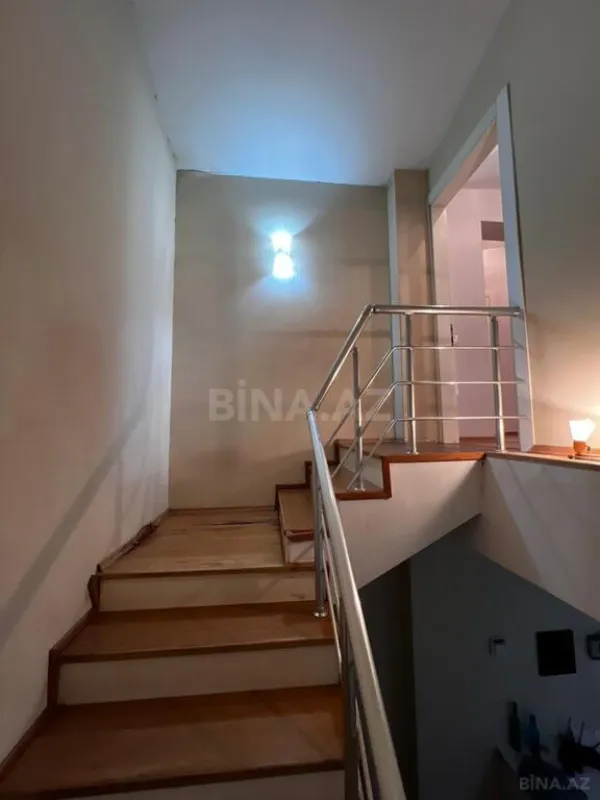Satılır 6 otaqlı mənzil 432 m²