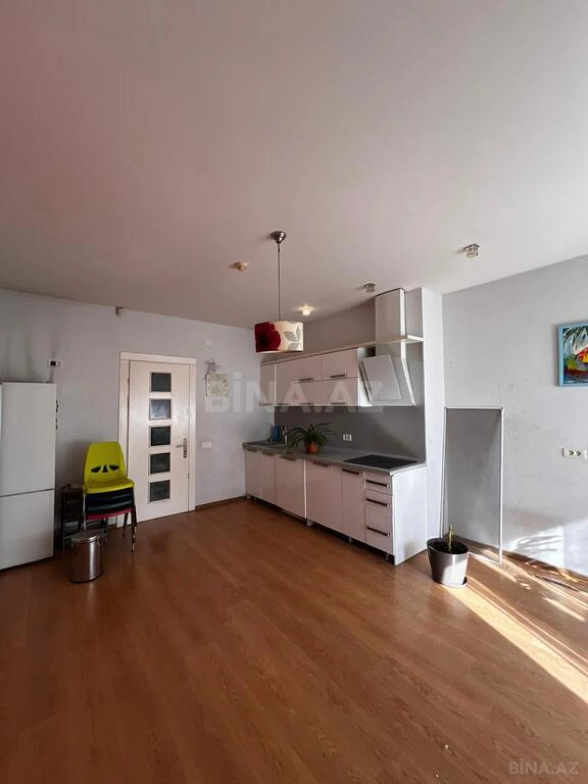 Satılır 6 otaqlı mənzil 432 m²