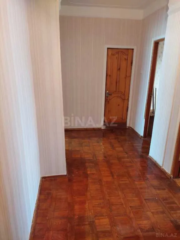 Satılır 4 otaqlı mənzil 100 m²
