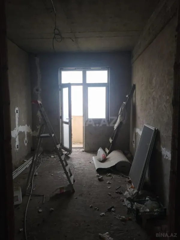 Satılır 2 otaqlı mənzil 111 m²