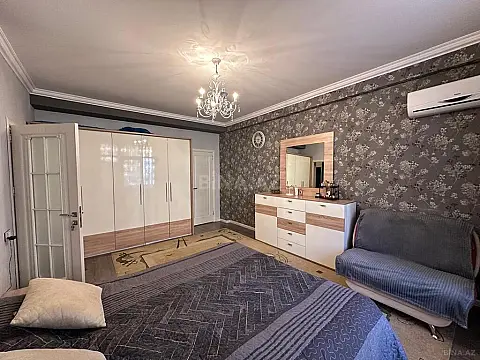 Satılır 3 otaqlı mənzil 137 m²