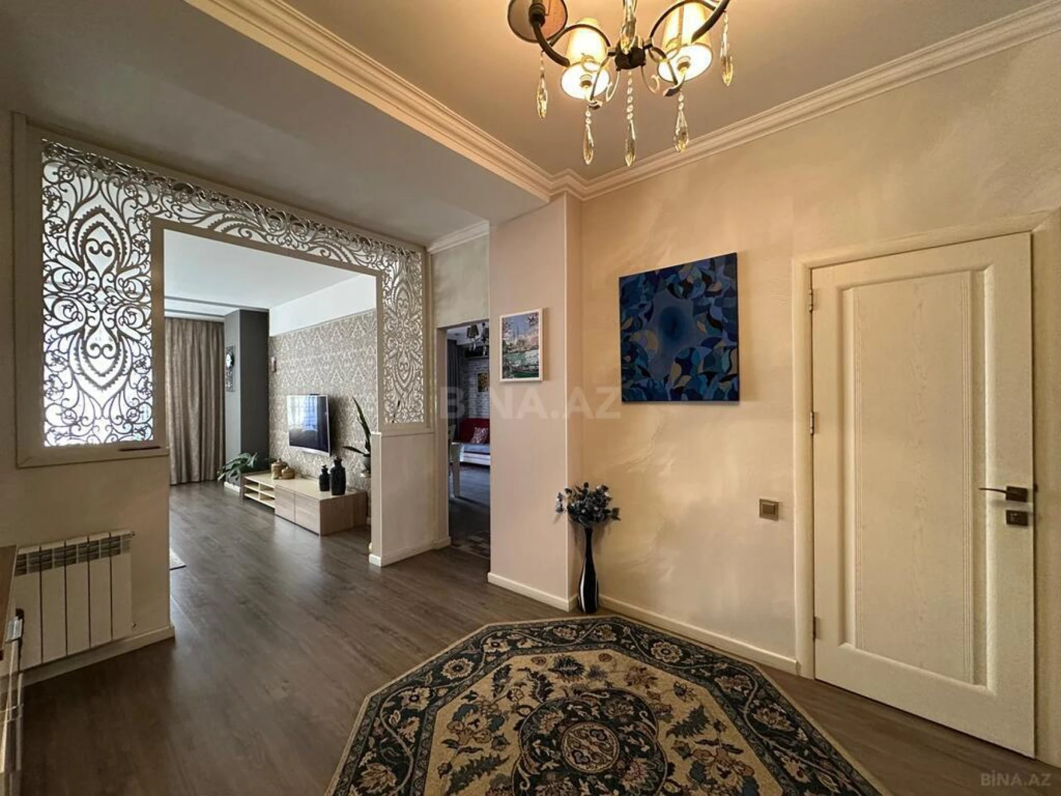 Satılır 3 otaqlı mənzil 137 m²