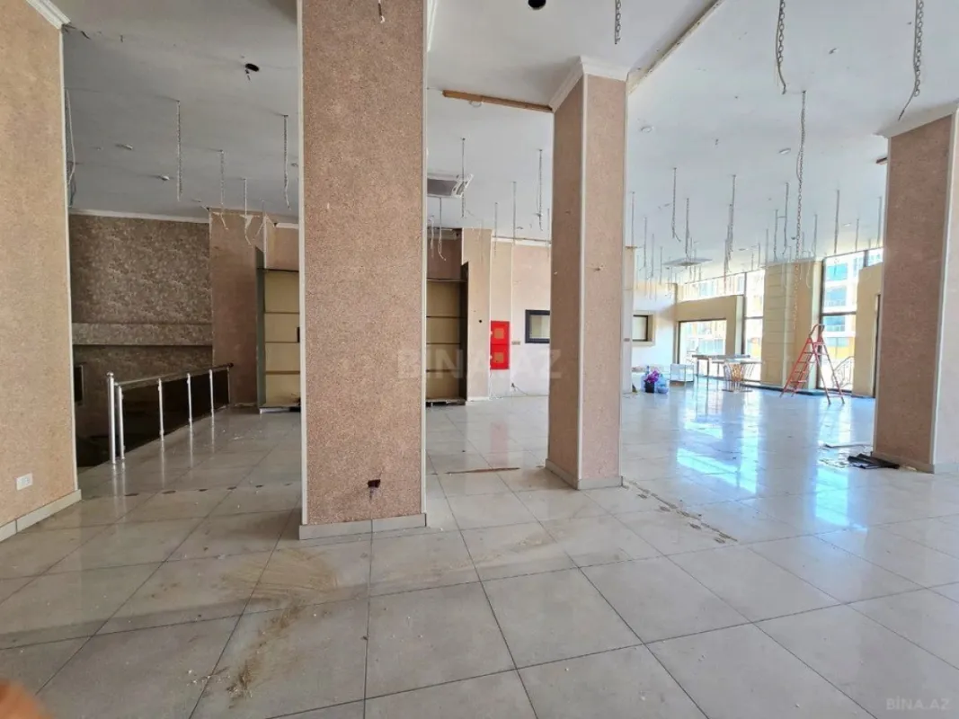 Kirayə verilir obyekt 940 m²