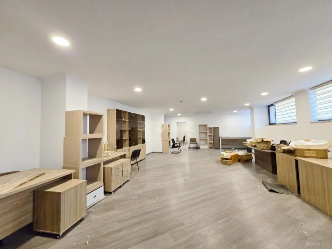 Kirayə verilir obyekt 940 m²