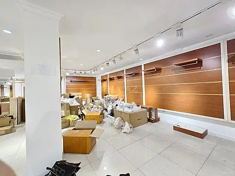 Kirayə verilir obyekt 940 m²