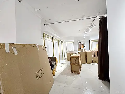 Kirayə verilir obyekt 940 m²