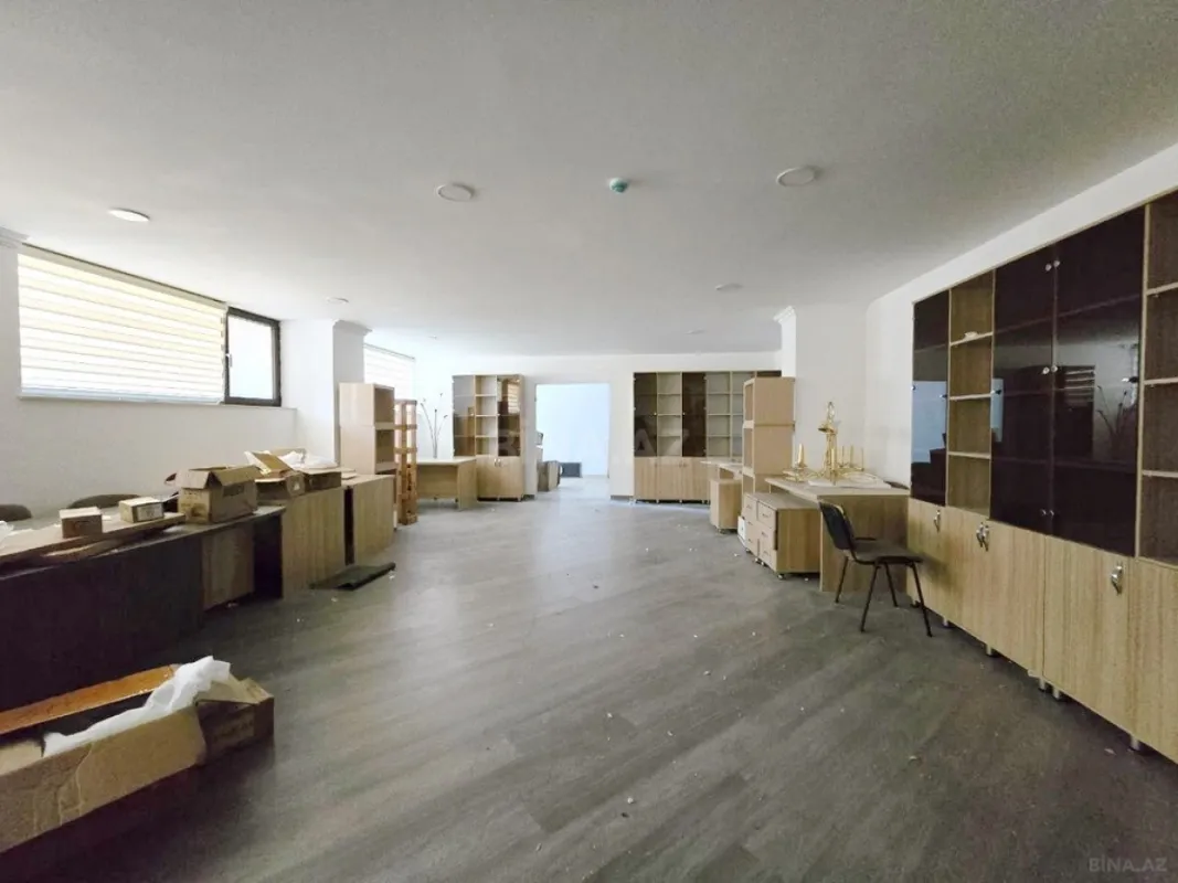 Kirayə verilir obyekt 940 m²