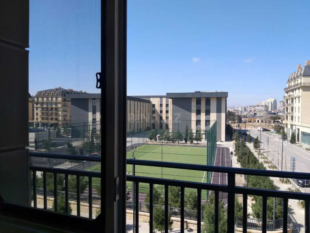 Satılır 2 otaqlı mənzil 82 m²