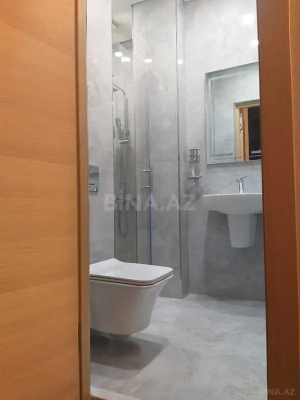 Satılır 2 otaqlı mənzil 82 m²