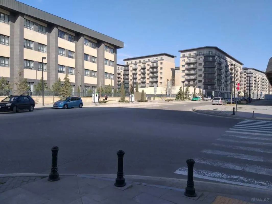 Satılır 2 otaqlı mənzil 82 m²