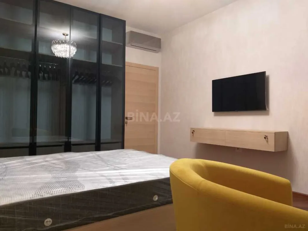 Satılır 2 otaqlı mənzil 82 m²