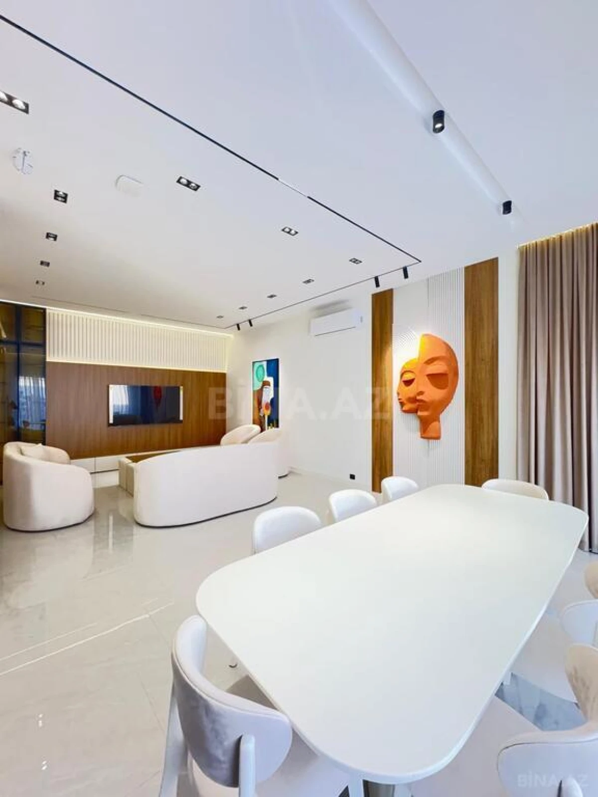 Satılır 6 otaqlı həyət evi 280 m²