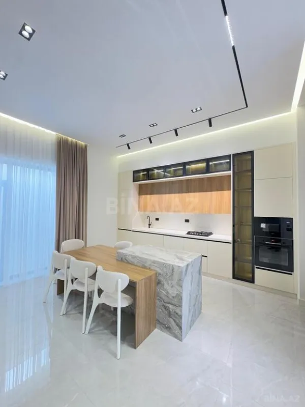 Satılır 6 otaqlı həyət evi 280 m²