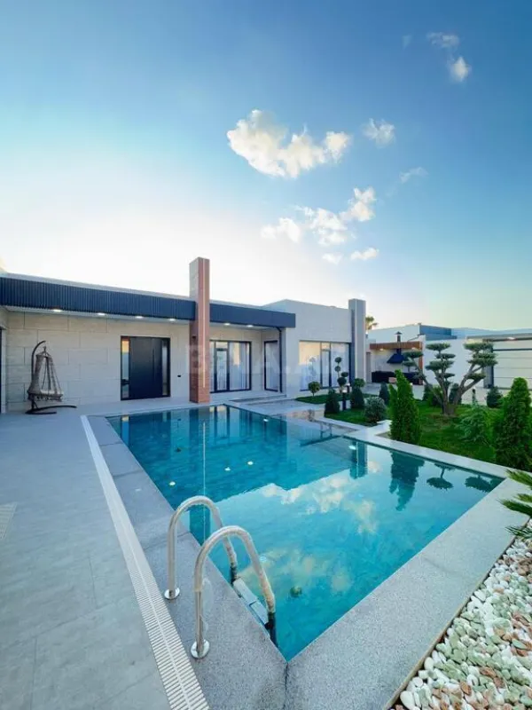 Satılır 6 otaqlı həyət evi 280 m²