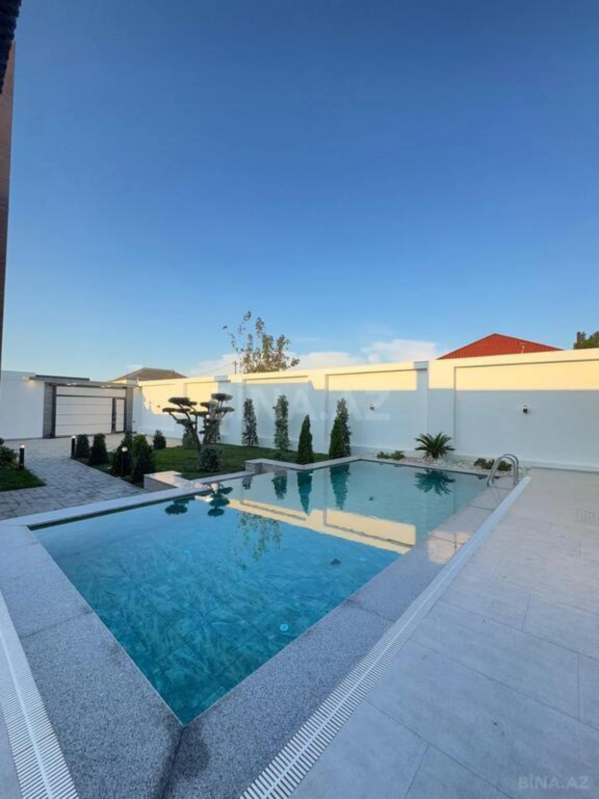 Satılır 6 otaqlı həyət evi 280 m²