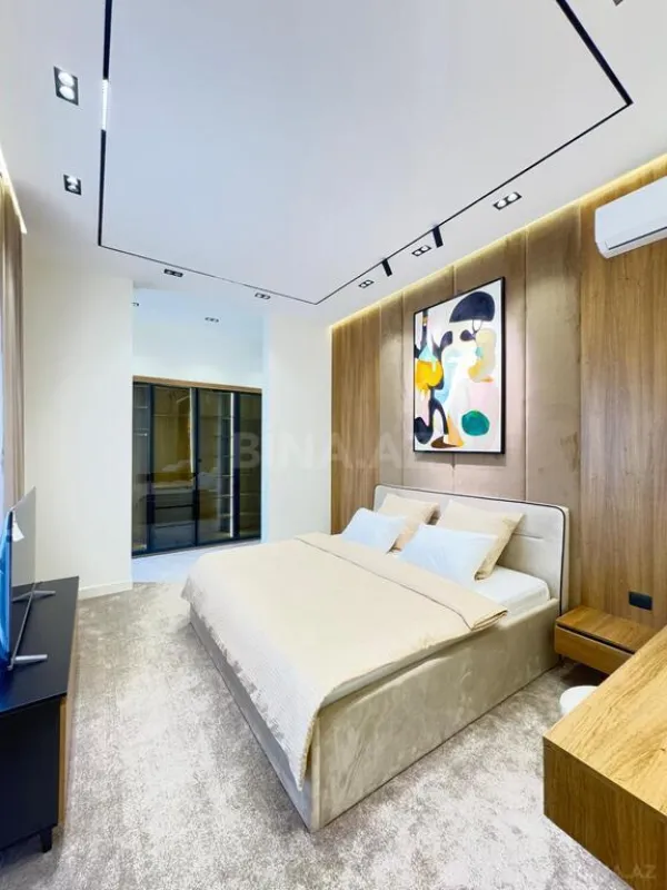 Satılır 6 otaqlı həyət evi 280 m²