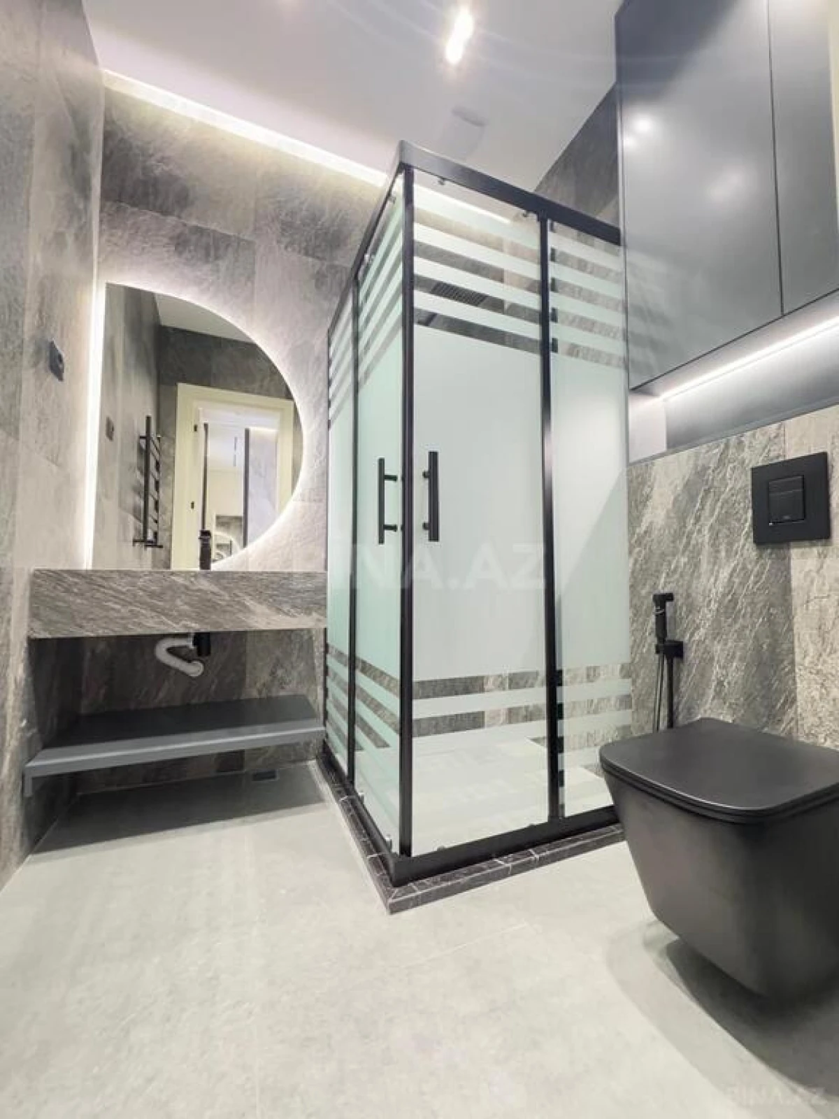 Satılır 6 otaqlı həyət evi 280 m²