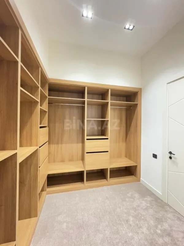 Satılır 6 otaqlı həyət evi 280 m²