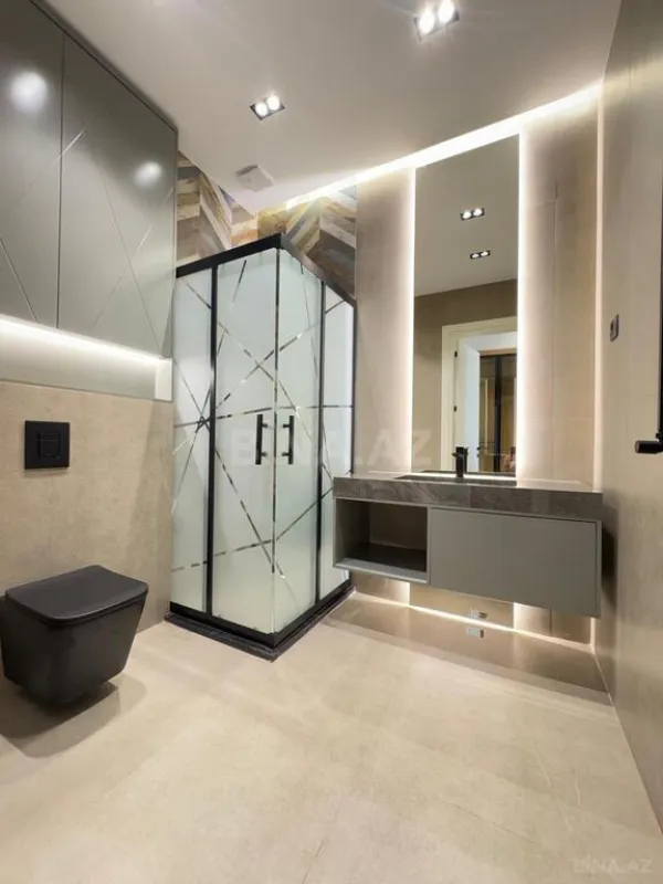 Satılır 6 otaqlı həyət evi 280 m²